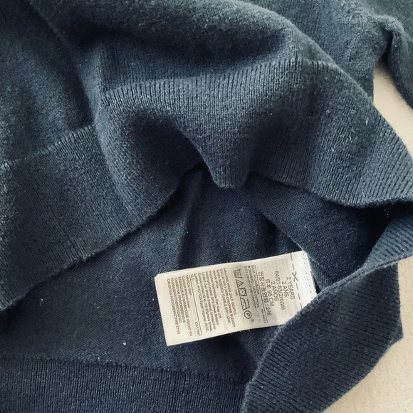 Gap sweaters 2T toddlers - Picture 5 of 9